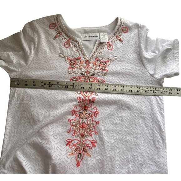 Alfred Dunner White Short Sleeve Embroidered & Sequin Top With Textured Pattern - Picture 6 of 7